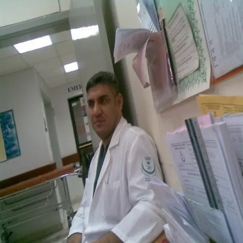 الدكتور حسان زغنون اخصائي في طوارىء