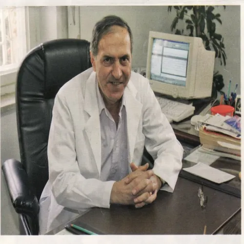 الدكتور باسم خوري اخصائي في نسائية وتوليد