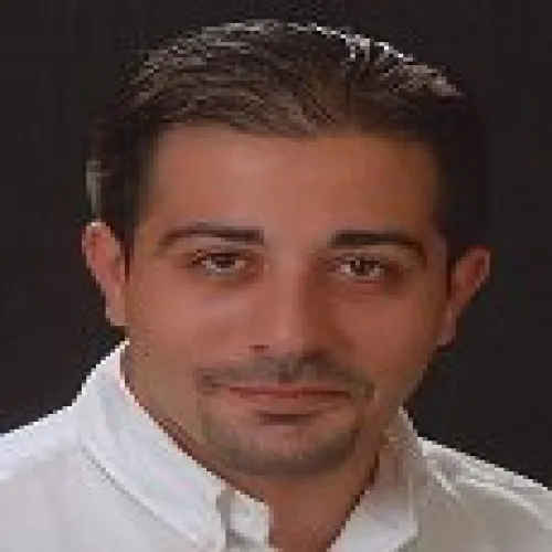 الدكتور احمد الحجاوي اخصائي في جراحة عامة