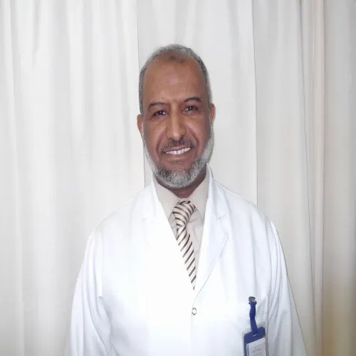 الدكتور نجم صالح اخصائي في الجلدية والتناسلية