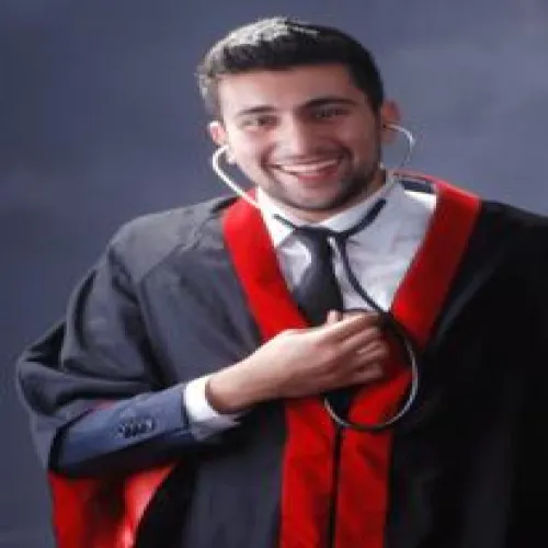الدكتور محمد عماد محمود زكارنة اخصائي في طب عام