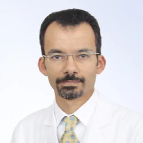 الدكتور علوي علي البريكي اخصائي في القلب والاوعية الدموية