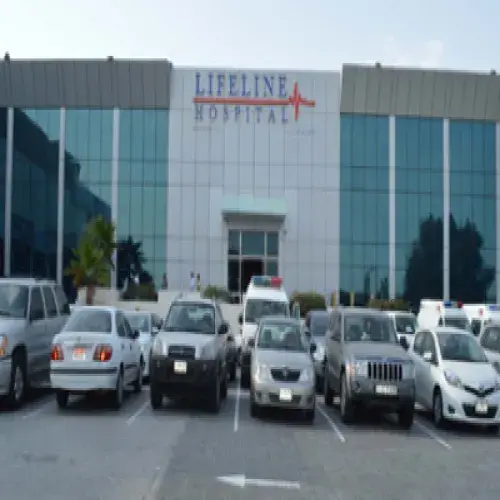 مستشفى جبيل علي اخصائي في 