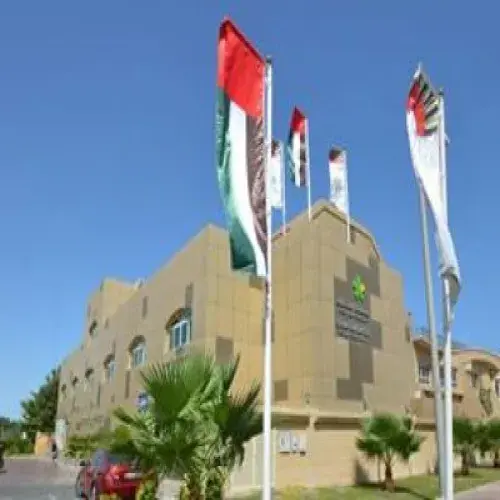 مستشفى صحة الامارات اخصائي في 