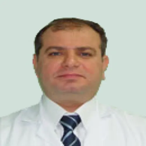د. اشرف رضوان اخصائي في طب عيون