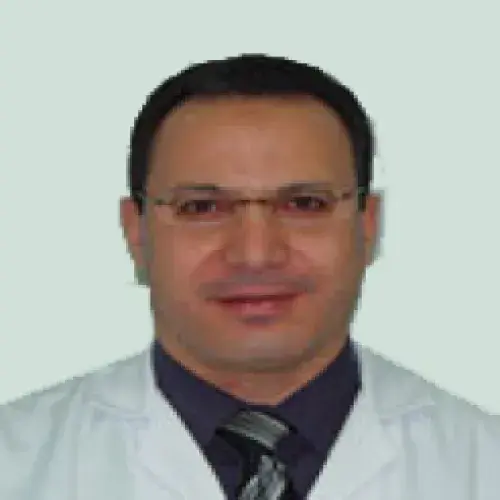 د. طارق عيد اخصائي في طب عيون