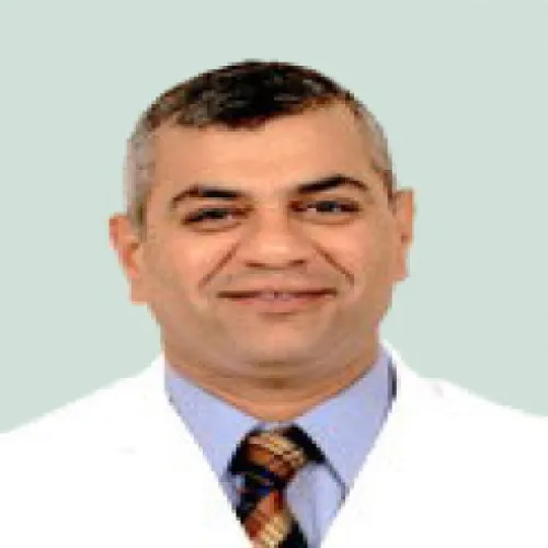 د. محمد علاء الدناصوري اخصائي في طب عيون