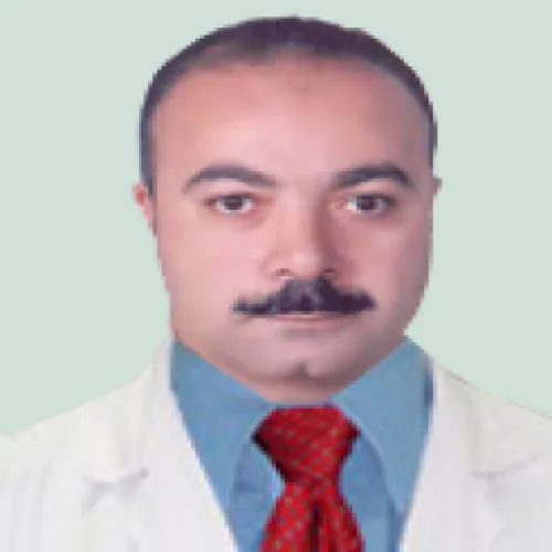 الدكتور عماد ابوطالب اخصائي في طب عيون