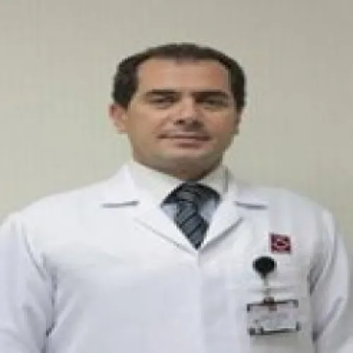 د. محمد اسماعيل رمزي اخصائي في طب عيون