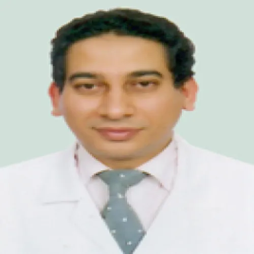د. عمرو زيادة اخصائي في طب عيون