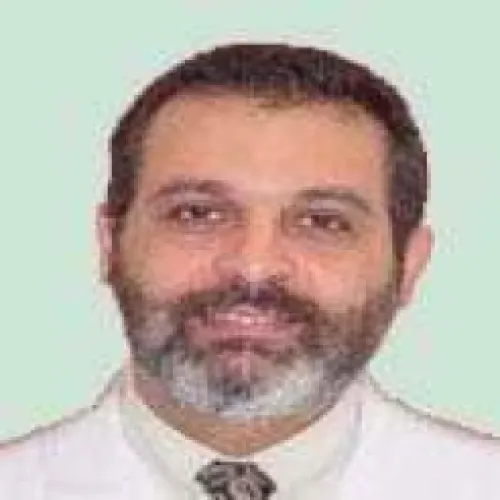 د. هشام رفاعي اخصائي في طب عيون