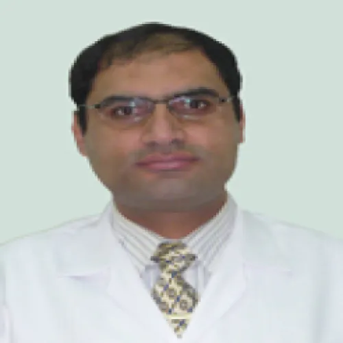 د. احمد حلمى اخصائي في الأنف والاذن والحنجرة