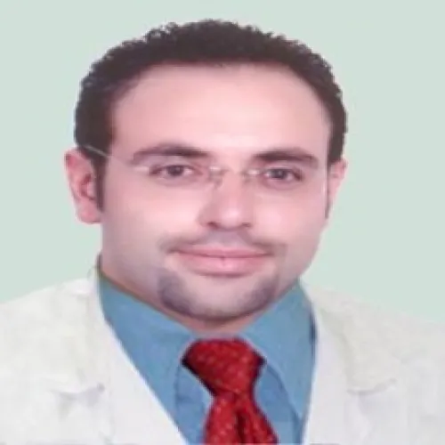 د. عماد نبيل اخصائي في طب اسنان