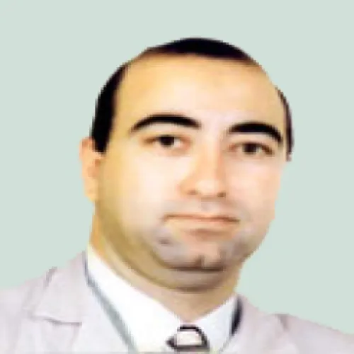 د. محمد مصطفى كامل اخصائي في طب عيون