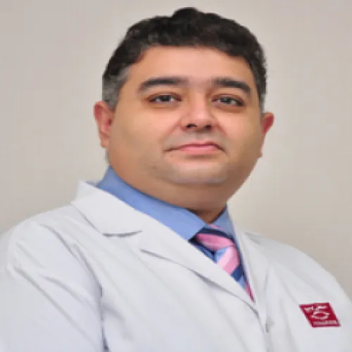 د. احمد سعيد العنتبلي اخصائي في طب عيون