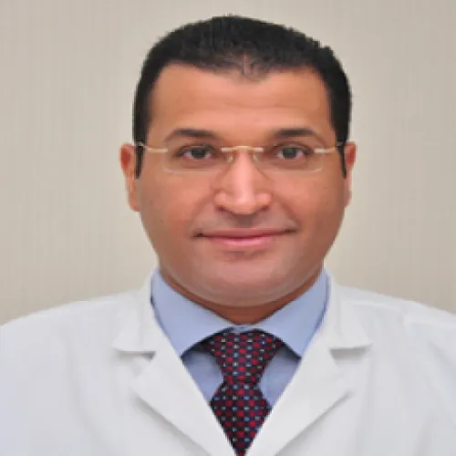 د. باسم جمال اخصائي في طب عيون