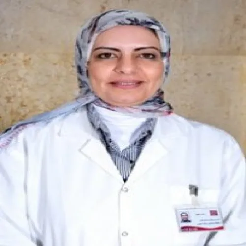 د. باكينام هاشم اخصائي في طب عيون