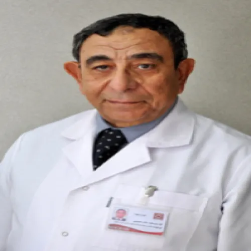 د. عادل الحسينى اخصائي في طب عيون