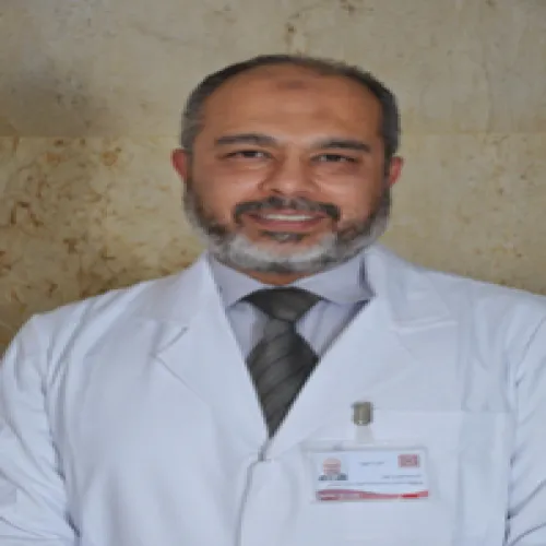 د. عمرو نايل اخصائي في طب عيون