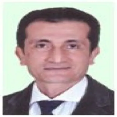 د. عمرو عبدالرحمن بيبرس اخصائي في طب عيون
