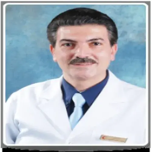 د. محمد الشريف اخصائي في باطنية