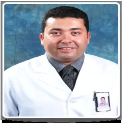 د. عمرو محمد اخصائي في علاج طبيعي