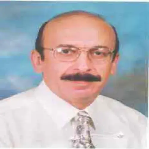 د. مصطفى غازي اخصائي في طب اسنان