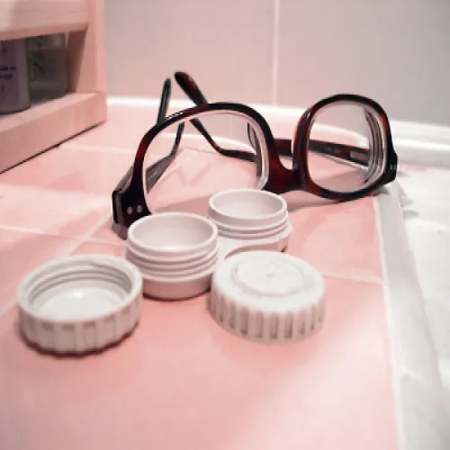 مركز هيثم للنظارات والعدسات اللاصقه اخصائي في 