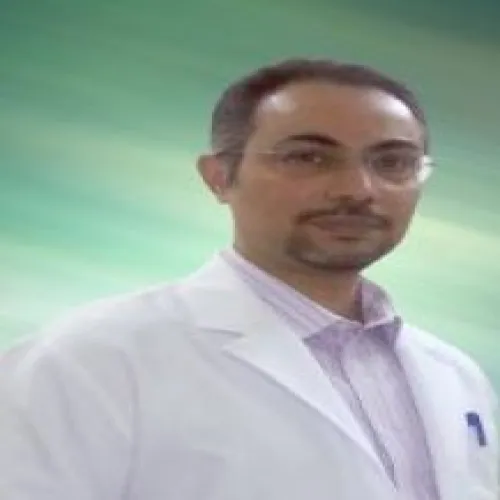 د. احمد الدوسري اخصائي في باطنية