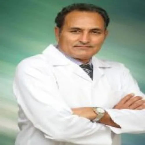 د. احمد الريان اخصائي في طب اسنان