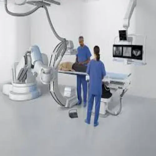 مستوصف السلام الطبي اخصائي في