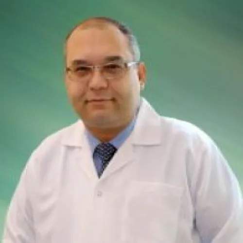 د. ياسر عدلي اخصائي في جراحة عامة