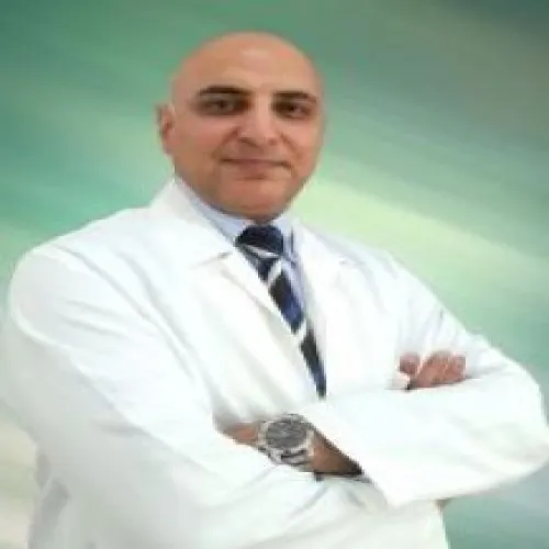 د. مازن ناصيف اخصائي في طب اسنان