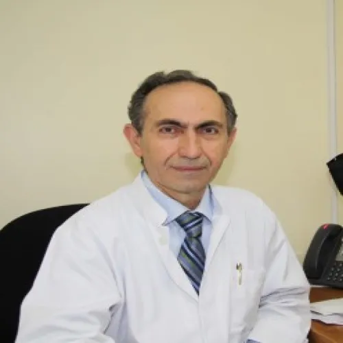 د. احمد بيطار اخصائي في دماغ واعصاب