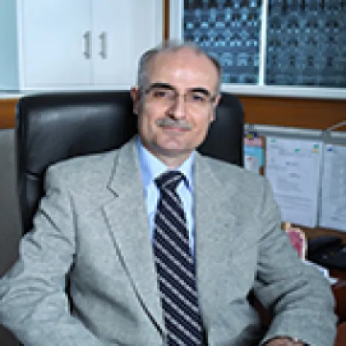 د. ايمن محسن ضحية اخصائي في الأنف والاذن والحنجرة
