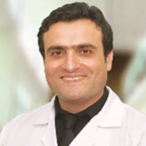 د. رانى منير العاكوم اخصائي في جراحة الكلى والمسالك البولية والذكورة والعقم