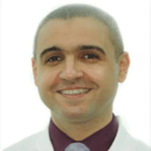د. طارق عبد العزيز اخصائي في جراحة عامة