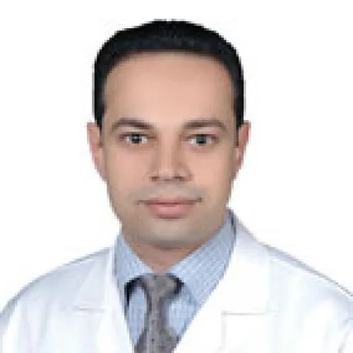 د. احمد لطفي اخصائي في طب اسنان