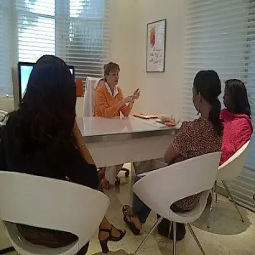 مركز هولستك العلاجي الطبي اخصائي في 