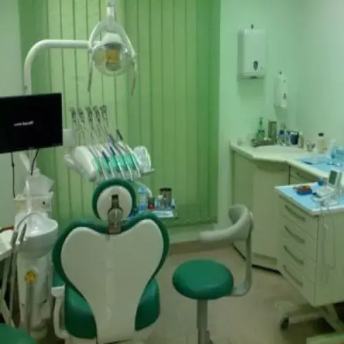 مركز لوتس لطب الاسنان اخصائي في طب اسنان