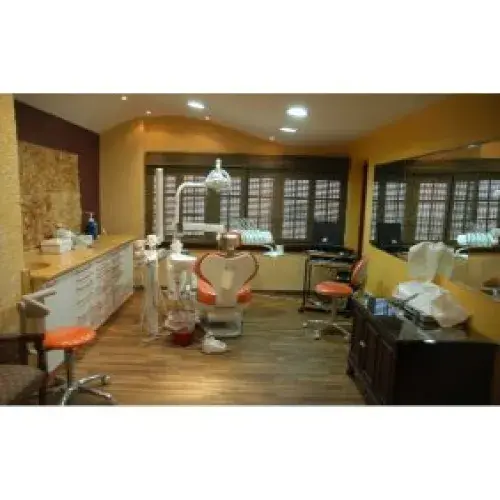 مركز مصطفى عبد الرازق لطب الاسنان اخصائي في طب اسنان