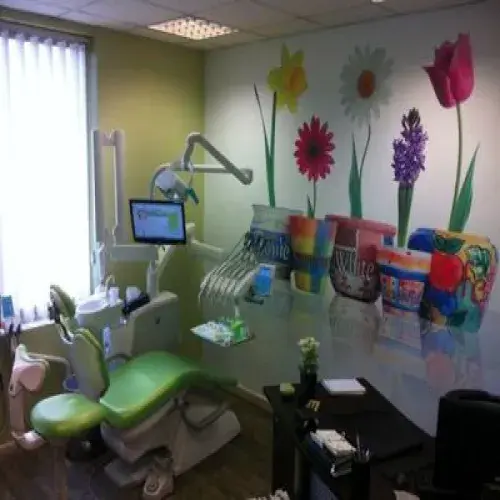 عيادة وسيم عساف اخصائي في طب اسنان