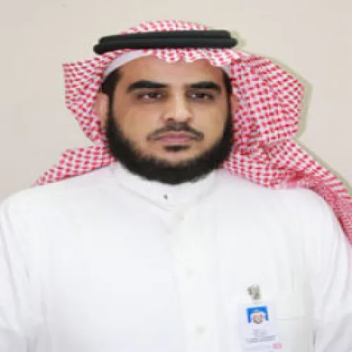 الدكتور منصور المحيميد اخصائي في طب عيون