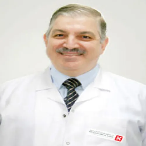 الدكتور محمد هيثم عودة اخصائي في القلب والاوعية الدموية