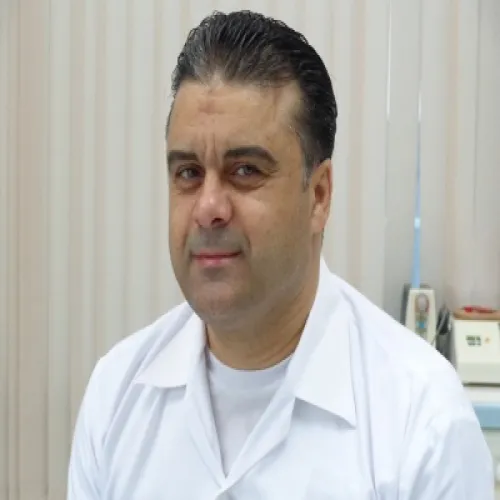 الدكتور حسن مهدي اخصائي في طب اسنان