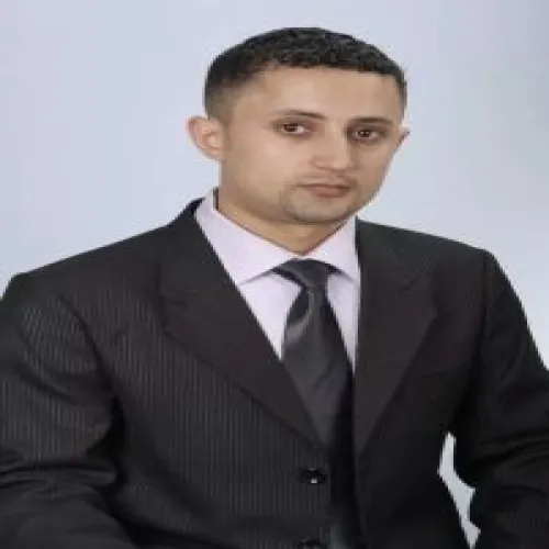 الدكتور عجيب عبده عبده هزاع اخصائي في طب عام