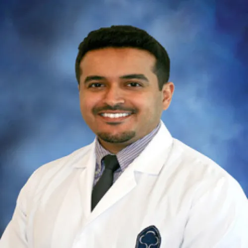 د. حسين البيض اخصائي في تقويم الأسنان