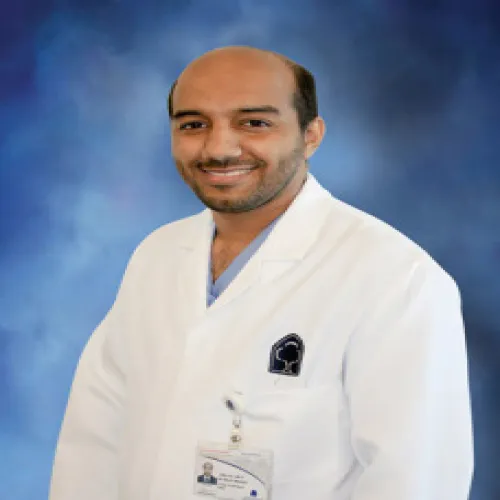 د. جعفر باجعيفر اخصائي في جراحة الفك والأسنان