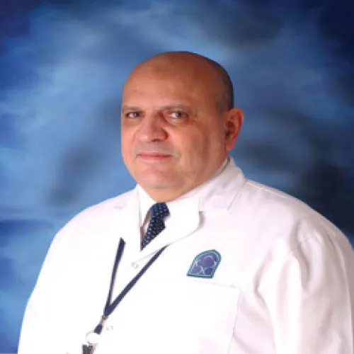 د. عبد الحميد حسن اخصائي في طب الاسرة