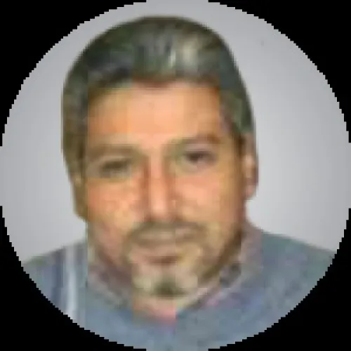 الدكتور محمد حسن حسانين اخصائي في نسائية وتوليد